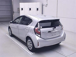 TOYOTA AQUA 2019