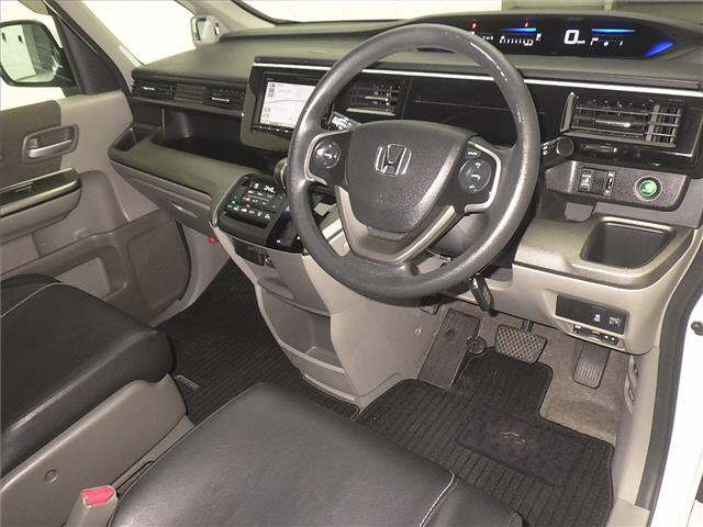 HONDA STEP WAGON 2017