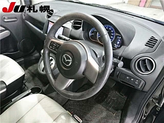 MAZDA DEMIO 2011