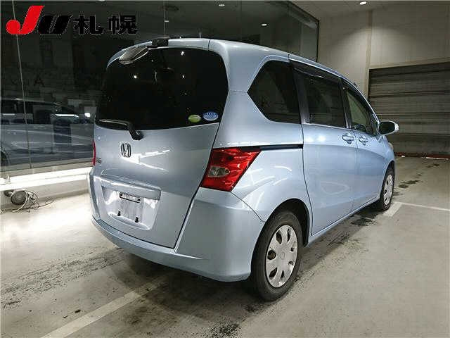 HONDA FREED 2008