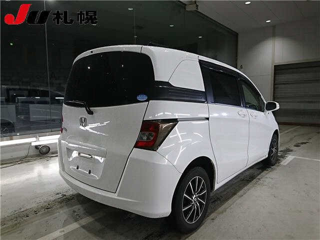 HONDA FREED 2013