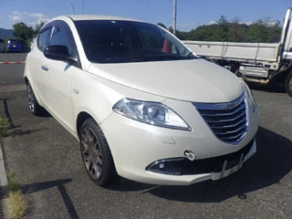 CHRYSLER YPSILON 2013