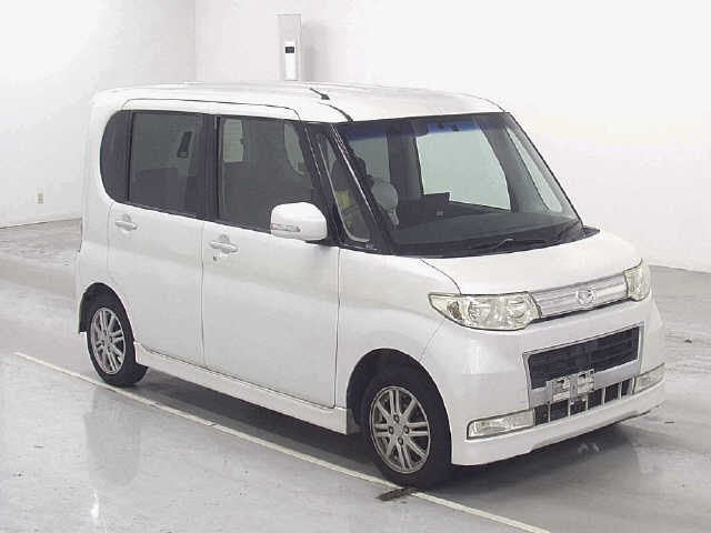 DAIHATSU TANTO 2010