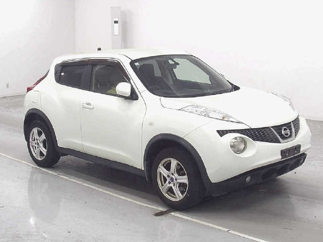 NISSAN JUKE 2011