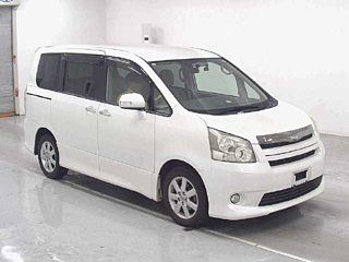 TOYOTA NOAH 2009