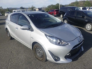 TOYOTA AQUA 2019