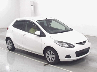MAZDA DEMIO 2010