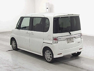 DAIHATSU TANTO 2010