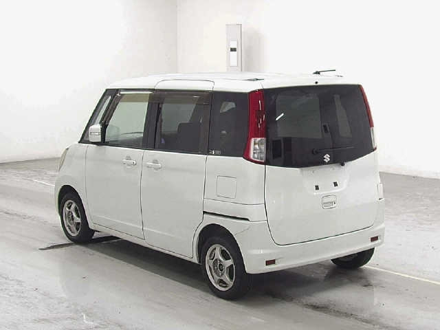 SUZUKI PALETTE 2011