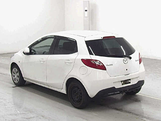 MAZDA DEMIO 2010