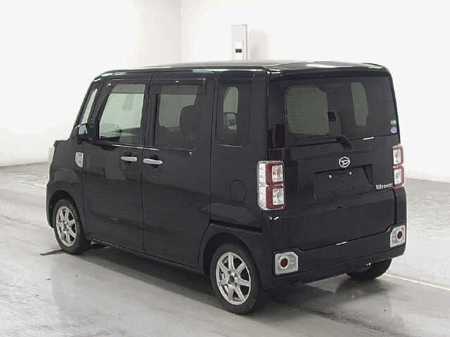 DAIHATSU WAKE 2017