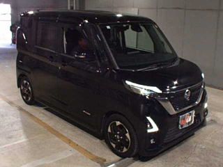 NISSAN ROOX 2021