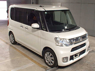 DAIHATSU TANTO 2015