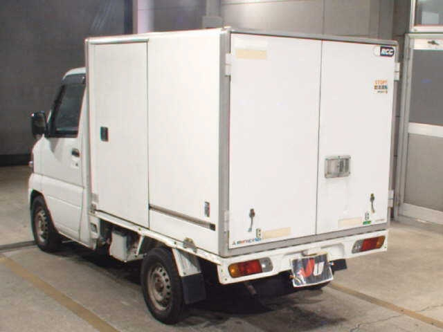 MITSUBISHI MINICAB TRUCK 2009