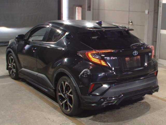 TOYOTA C-HR 2017
