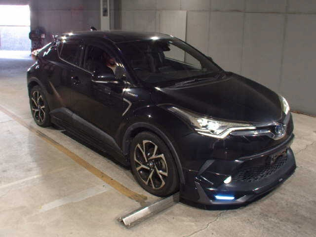 TOYOTA C-HR 2017