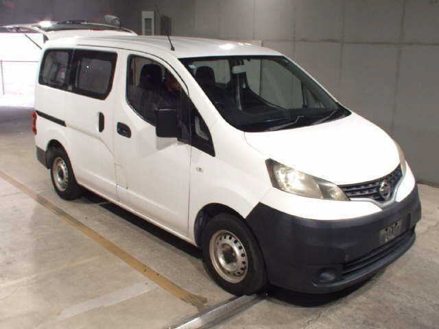 NISSAN NV200 2012