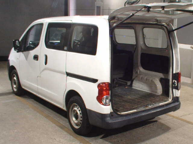 NISSAN NV200 2012