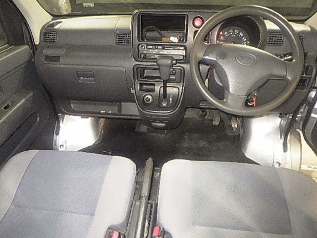 DAIHATSU HIJET VAN 2010