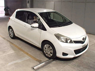 TOYOTA VITZ 2012