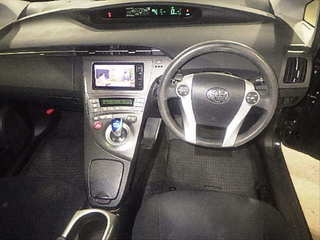 TOYOTA PRIUS 2014