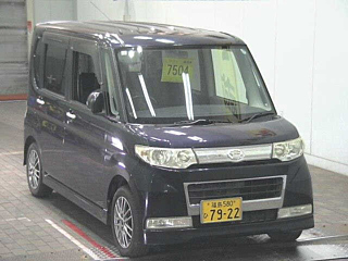 DAIHATSU TANTO 2009