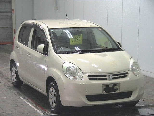 TOYOTA PASSO 2011