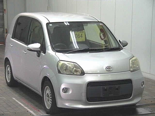 TOYOTA PORTE 2012