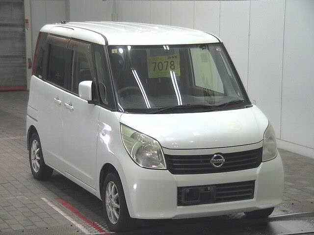 NISSAN ROOX 2012