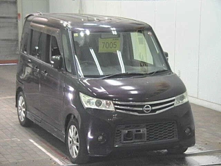 NISSAN ROOX 2010