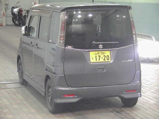 SUZUKI PALETTE 2011