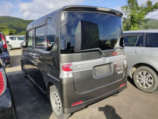 DAIHATSU TANTO 2010
