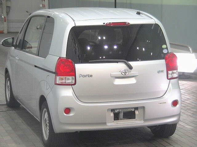 TOYOTA PORTE 2012
