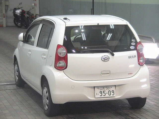 DAIHATSU BOON 2011