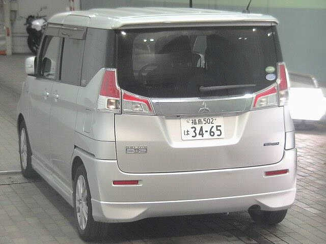 MITSUBISHI DELICA D2 2015