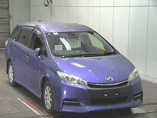 TOYOTA WISH 2013
