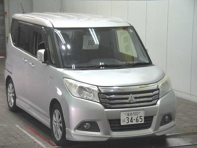 MITSUBISHI DELICA D2 2015
