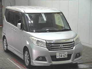 MITSUBISHI DELICA D2 2015