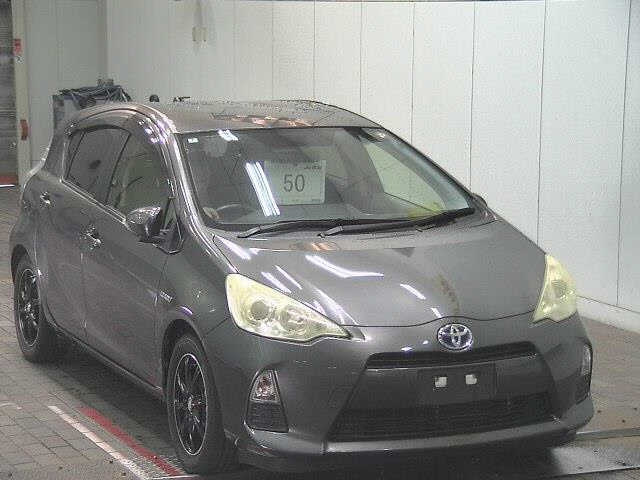 TOYOTA AQUA 2012