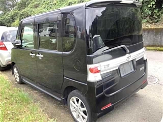DAIHATSU TANTO 2010