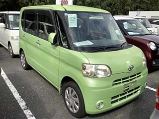 DAIHATSU TANTO 2011