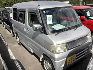 MITSUBISHI TOWNBOX 2001