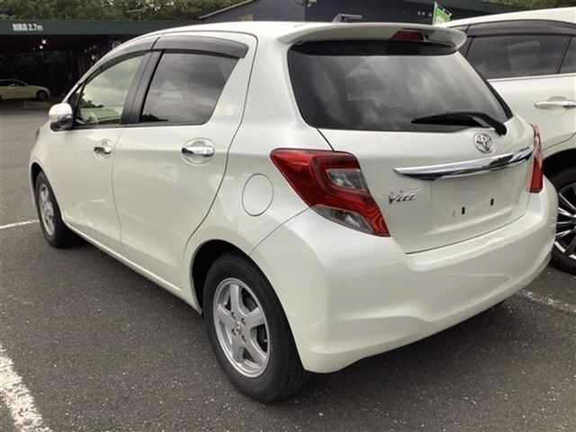 TOYOTA VITZ 2016