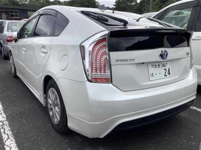 TOYOTA PRIUS 2011