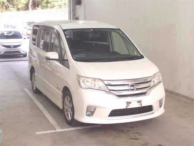 NISSAN SERENA 2013