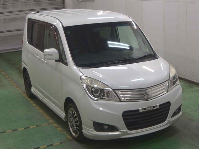 MITSUBISHI DELICA D2 2014