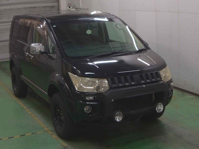 MITSUBISHI DELICA D5 2009