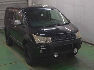 MITSUBISHI DELICA D5 2009