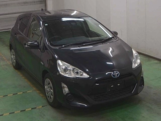 TOYOTA AQUA 2015