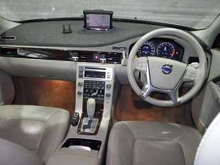 VOLVO V70 2010